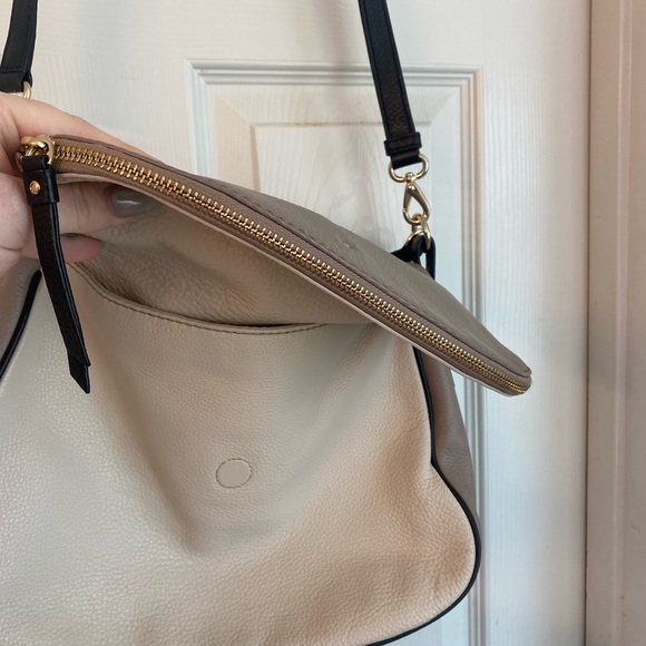 Kate Spade Leather Shoulder Bag EUC TAN AND IVORY - Picture 4 of 9